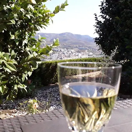 Mito's House & Douro View Alojamento de Acomodação e Pequeno-almoço